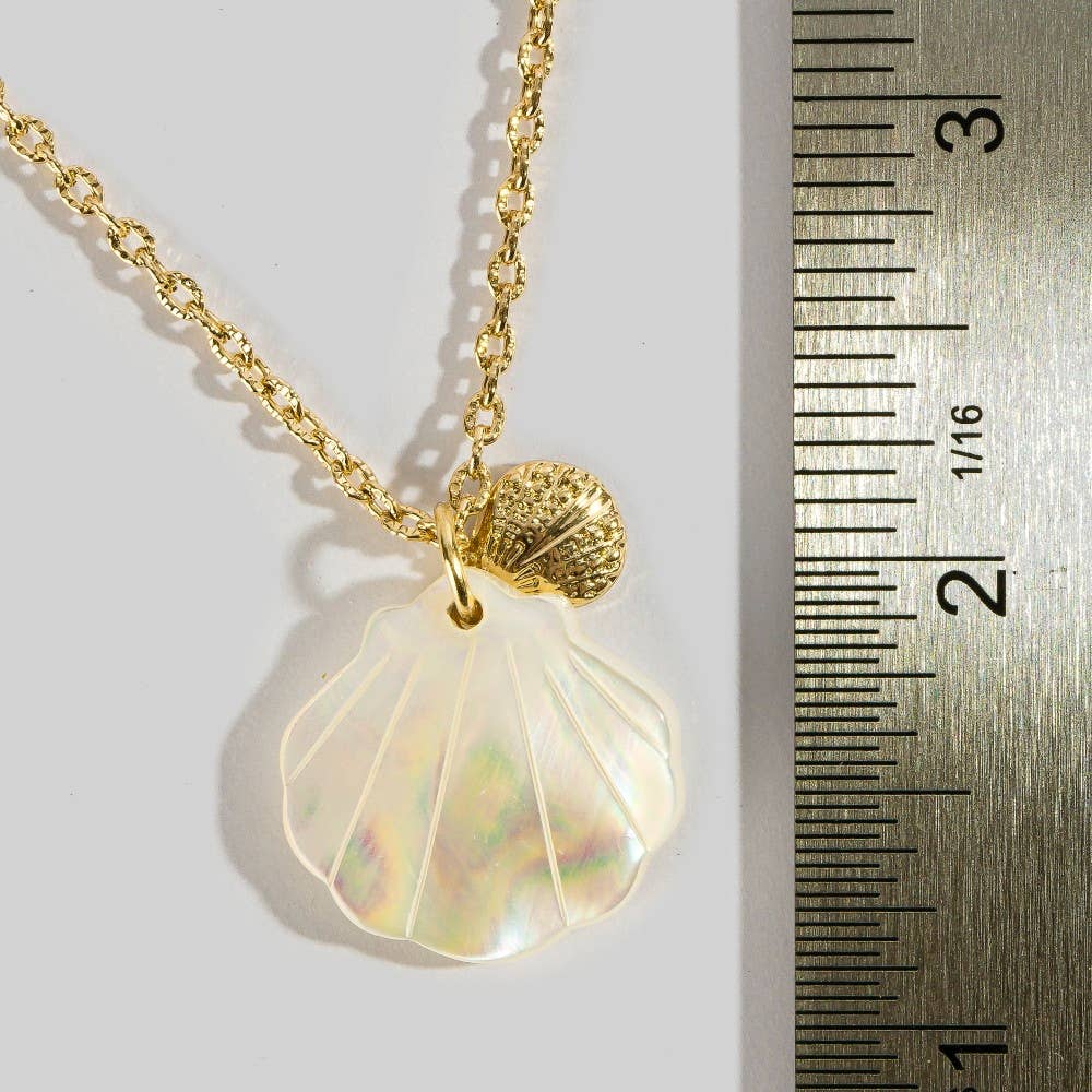 Mother Of Pearl Seashell Pendant Necklace
