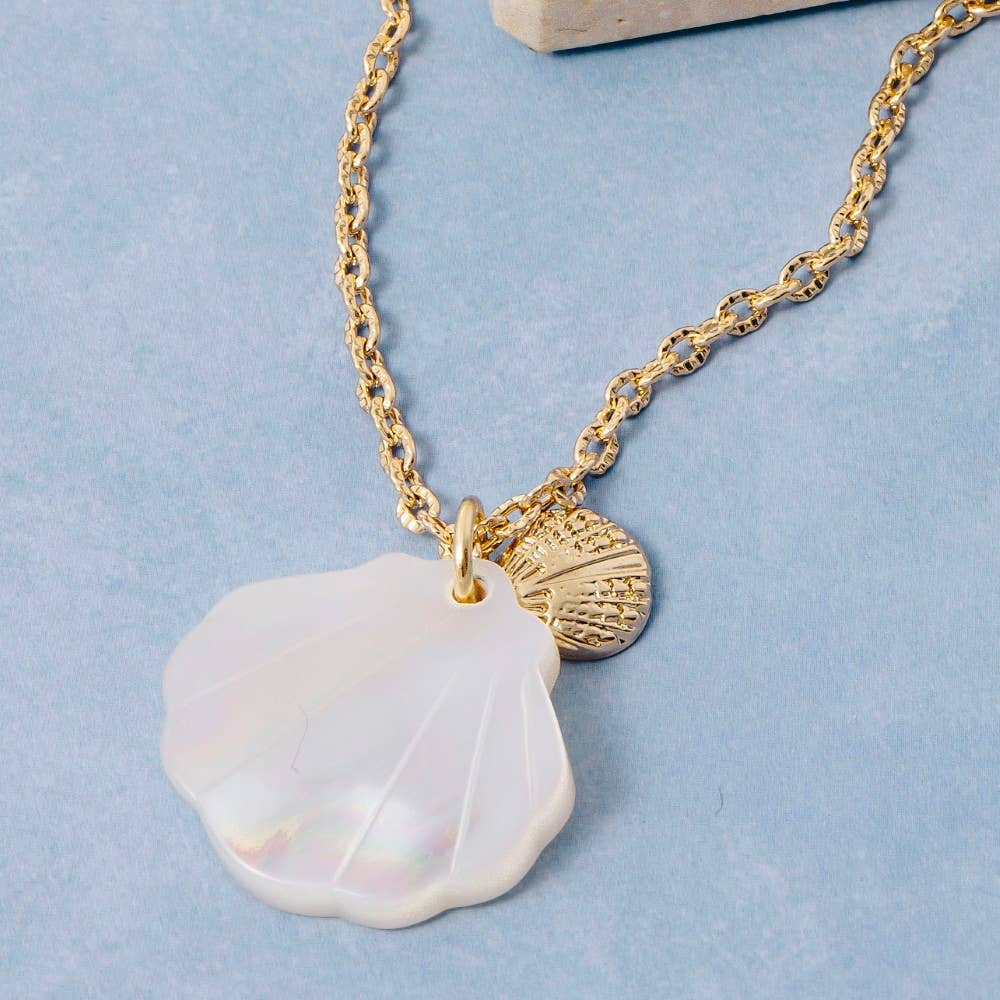 Mother Of Pearl Seashell Pendant Necklace